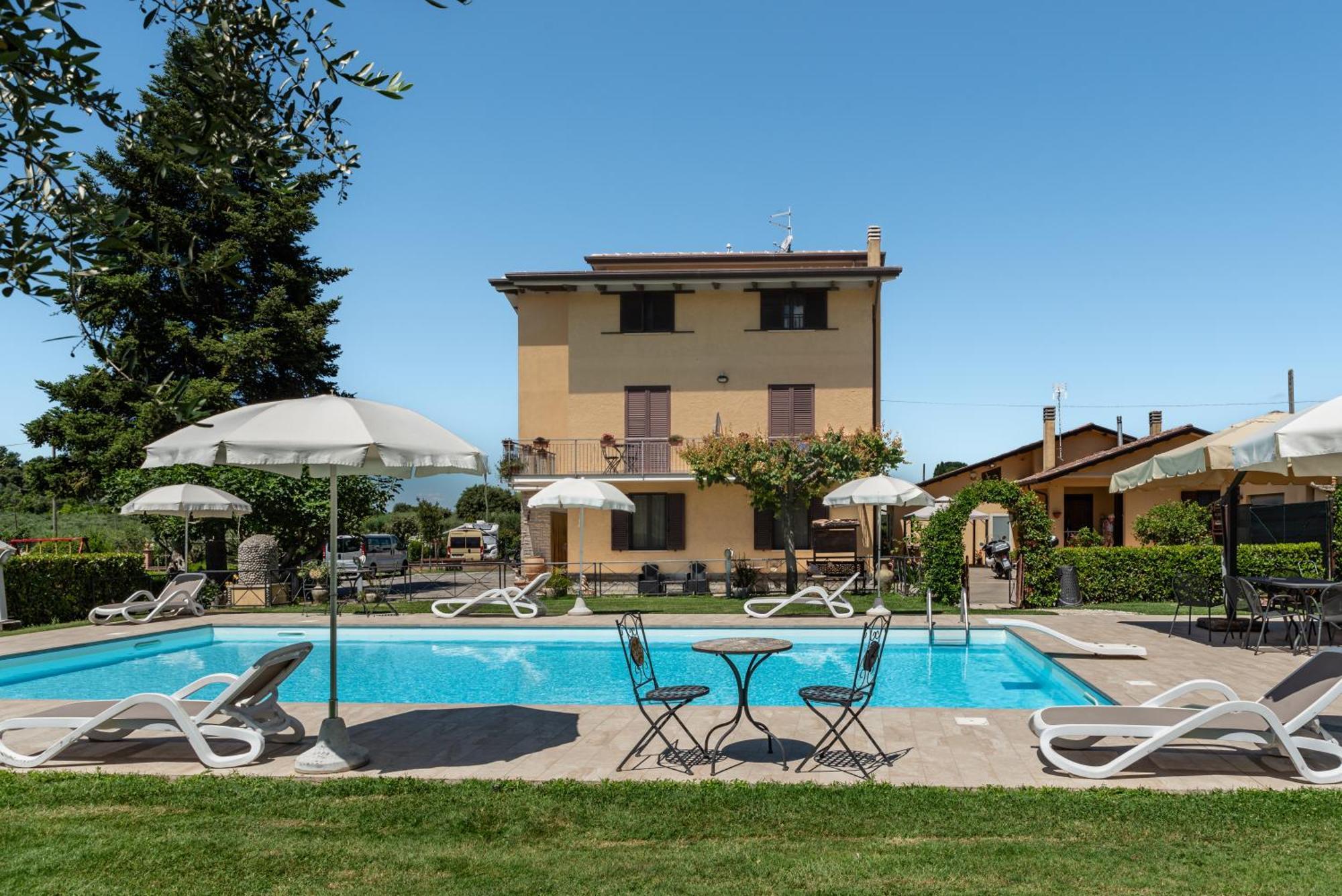Agriturismo Il Girasole Ассизи Экстерьер фото