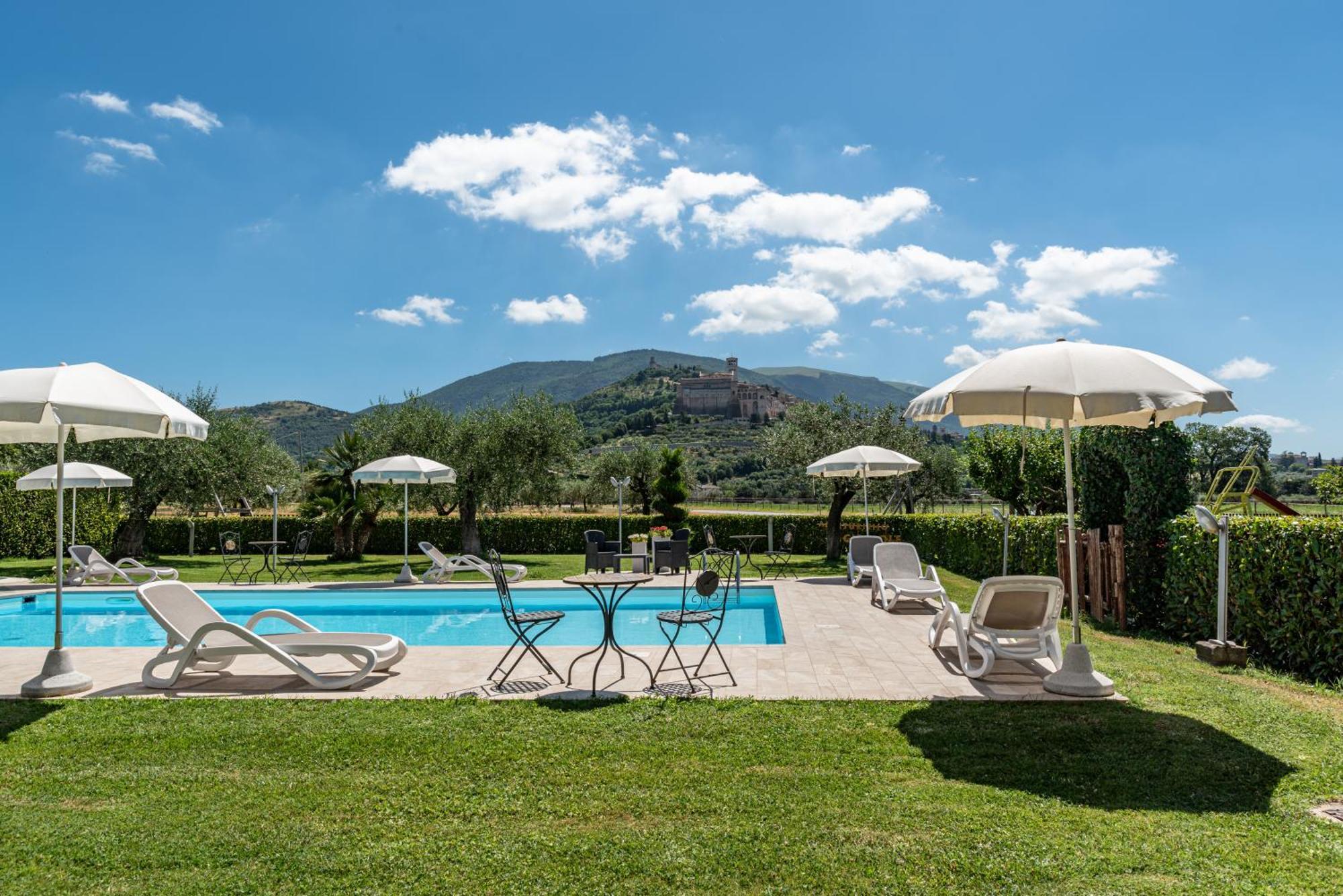 Agriturismo Il Girasole Ассизи Экстерьер фото