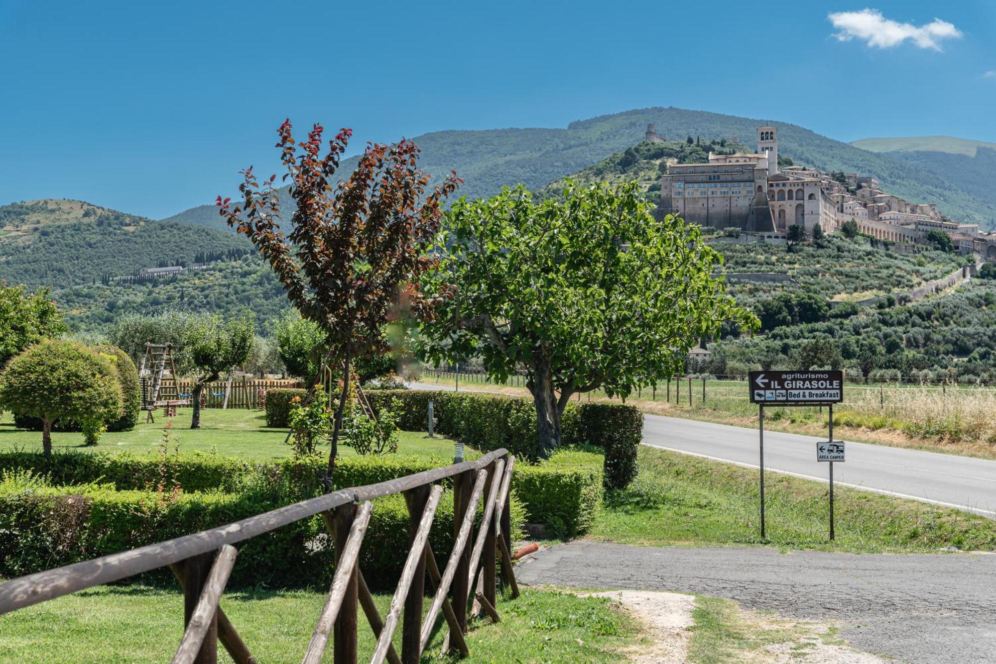 Agriturismo Il Girasole Ассизи Экстерьер фото