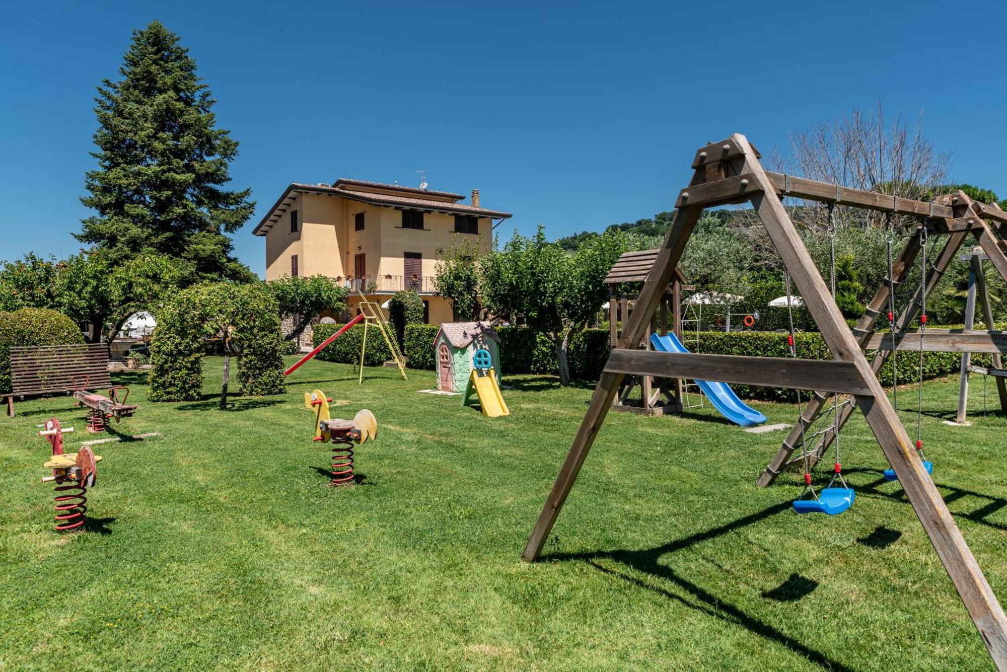 Agriturismo Il Girasole Ассизи Экстерьер фото