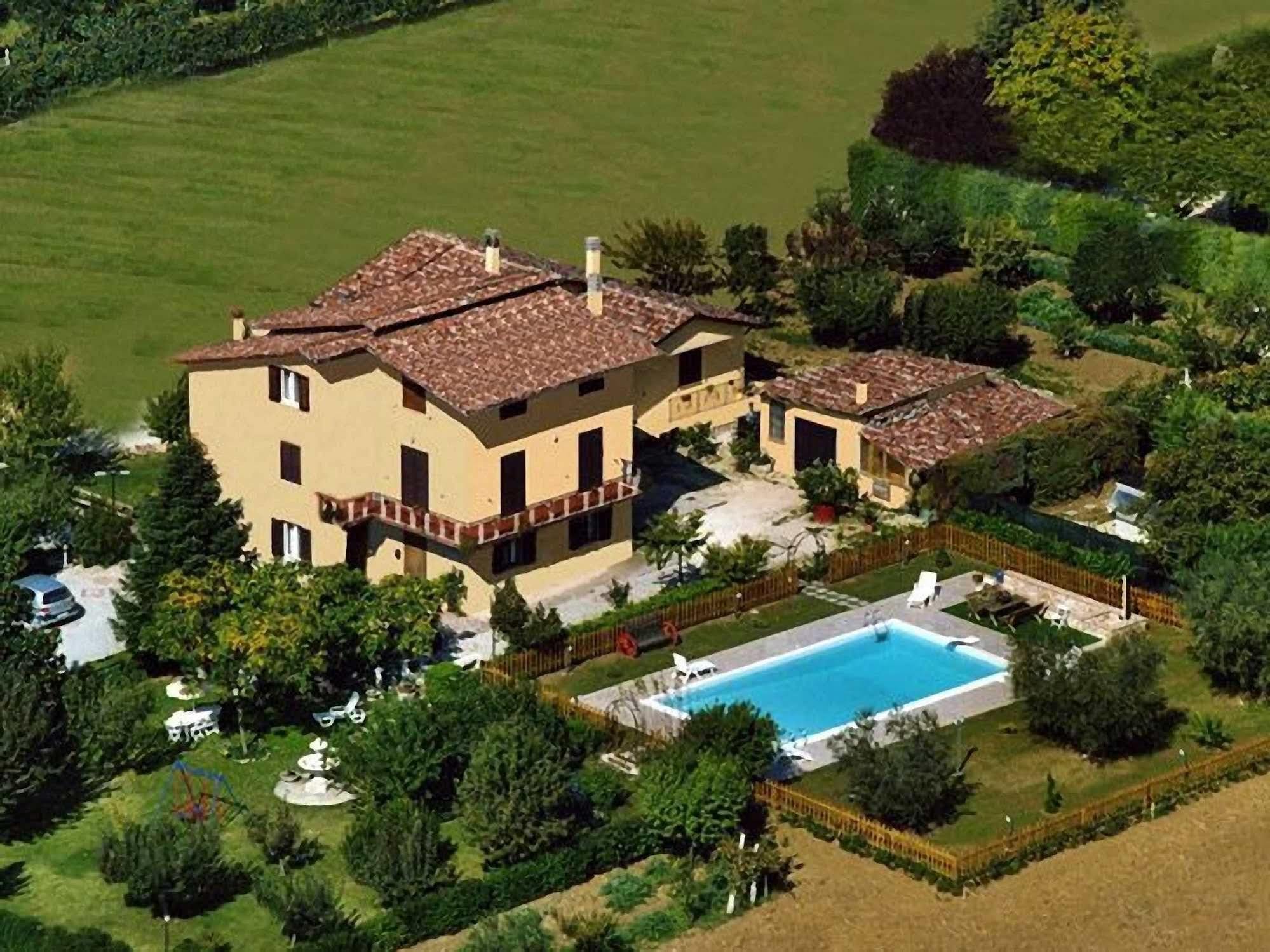 Agriturismo Il Girasole Ассизи Экстерьер фото