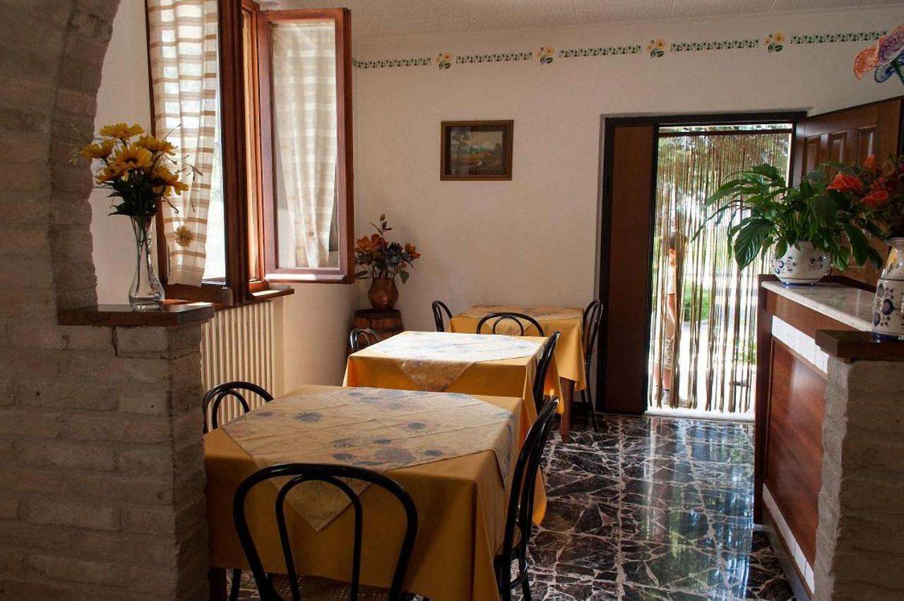 Agriturismo Il Girasole Ассизи Экстерьер фото
