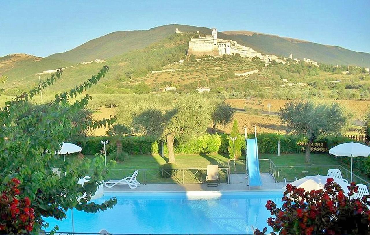 Agriturismo Il Girasole Ассизи Экстерьер фото