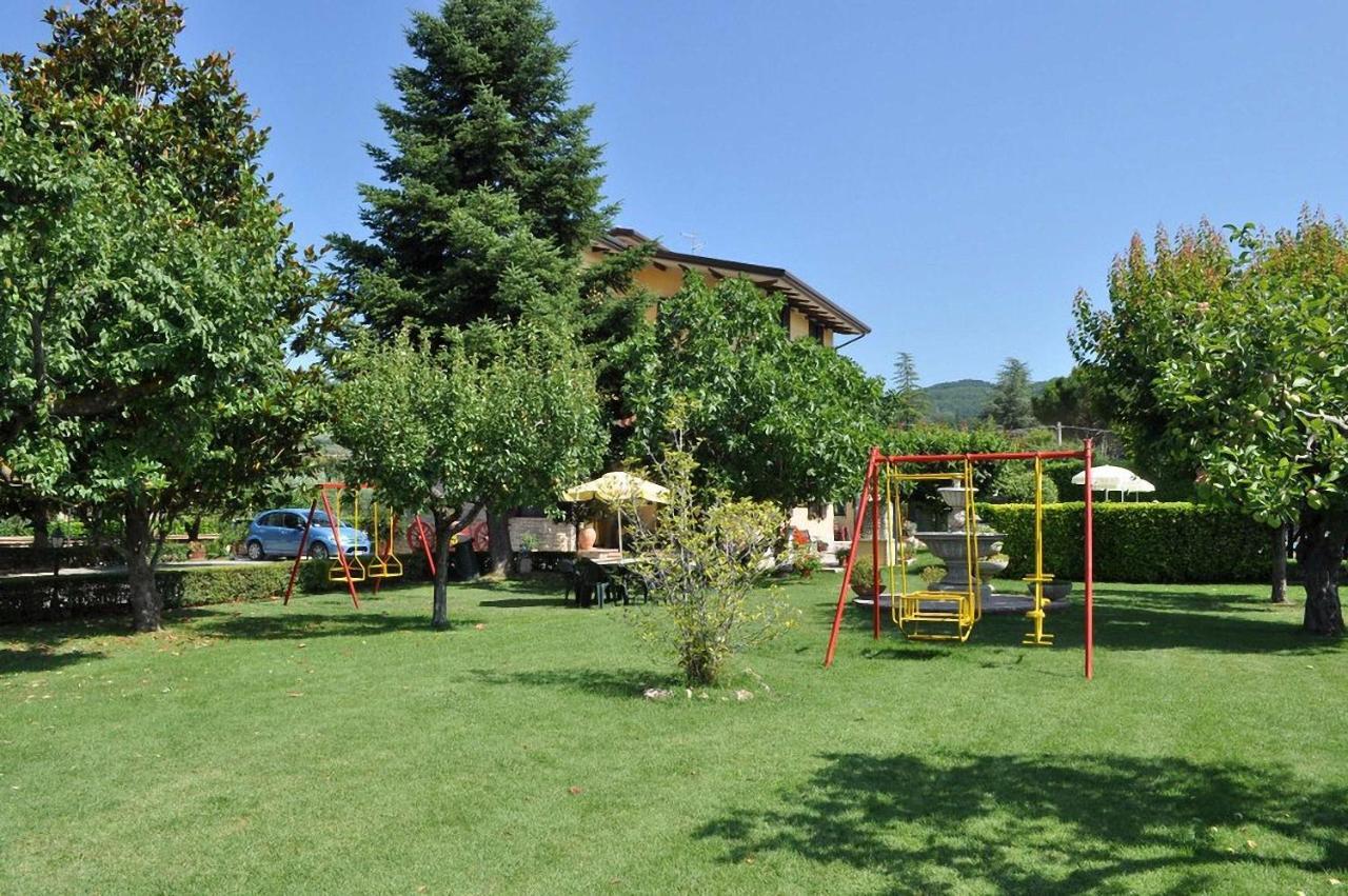 Agriturismo Il Girasole Ассизи Экстерьер фото