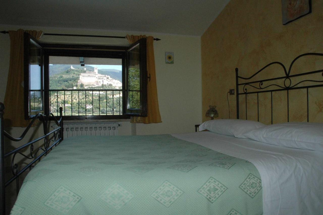 Agriturismo Il Girasole Ассизи Экстерьер фото