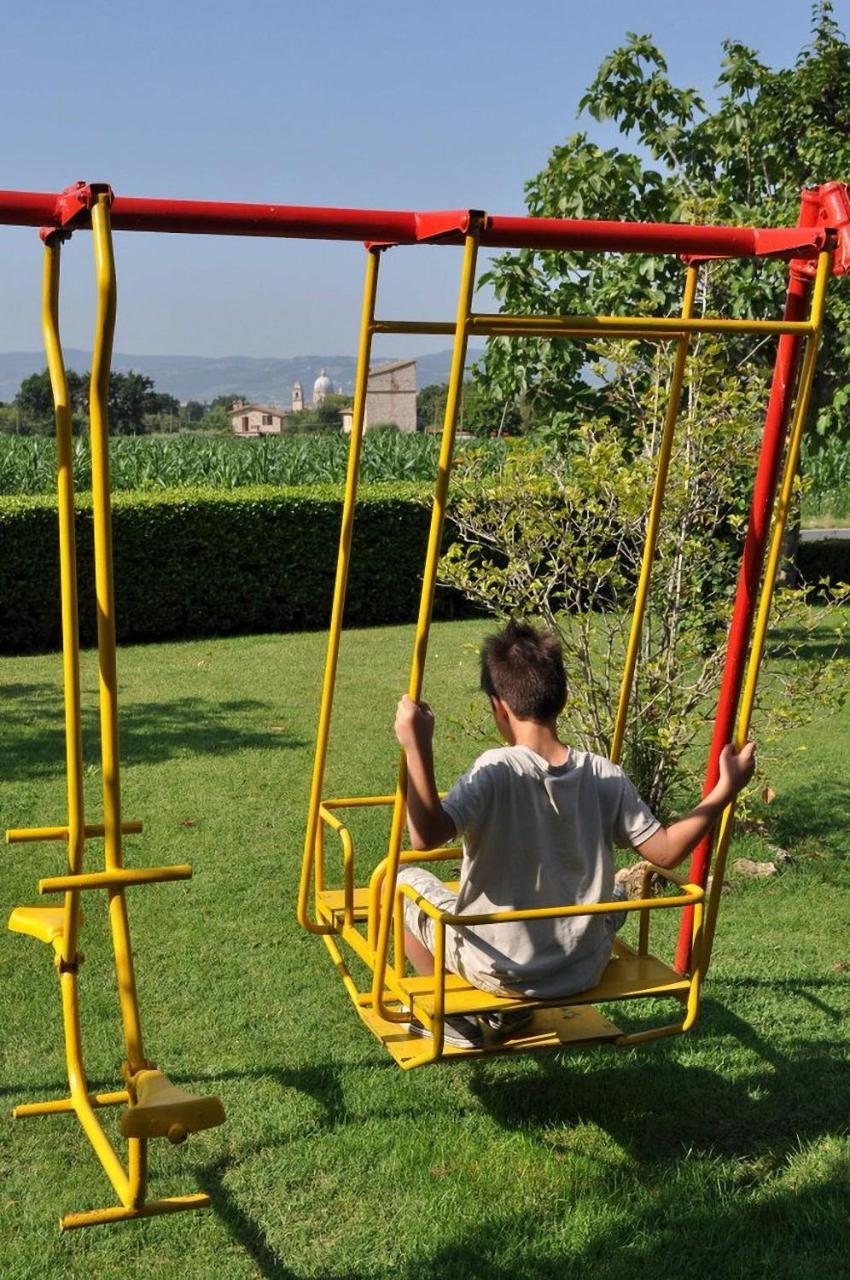 Agriturismo Il Girasole Ассизи Экстерьер фото